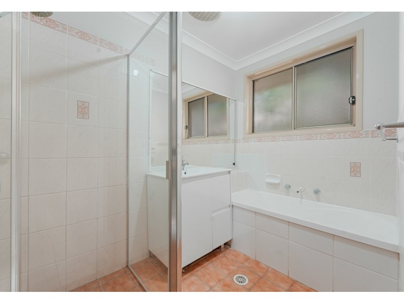 20 Styles Crescent, Minto NSW 2566