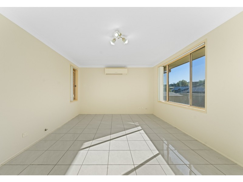 20 Styles Crescent, Minto NSW 2566