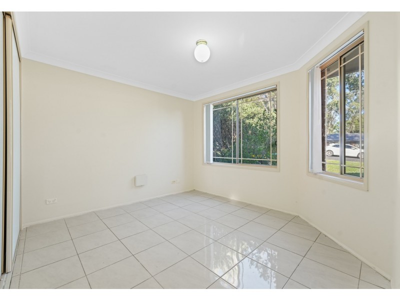 20 Styles Crescent, Minto NSW 2566