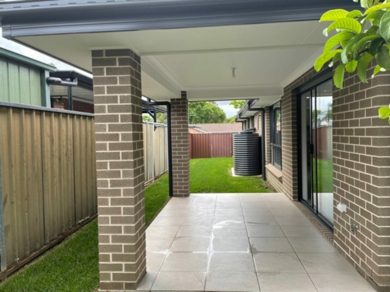 10 Brennan Place, Minto NSW 2566