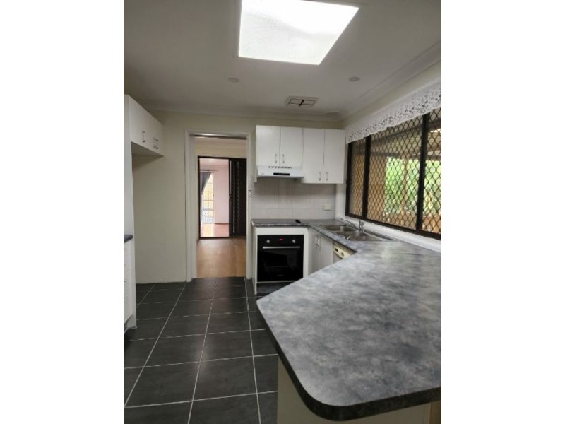 20 Edinburgh Crescent, St Andrews NSW 2566