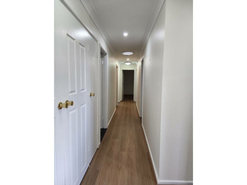20 Edinburgh Crescent, St Andrews NSW 2566