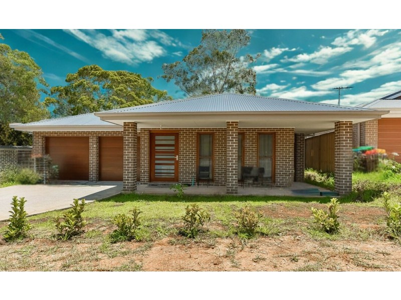 4 Woodcrest Ave, Ingleburn NSW 2565
