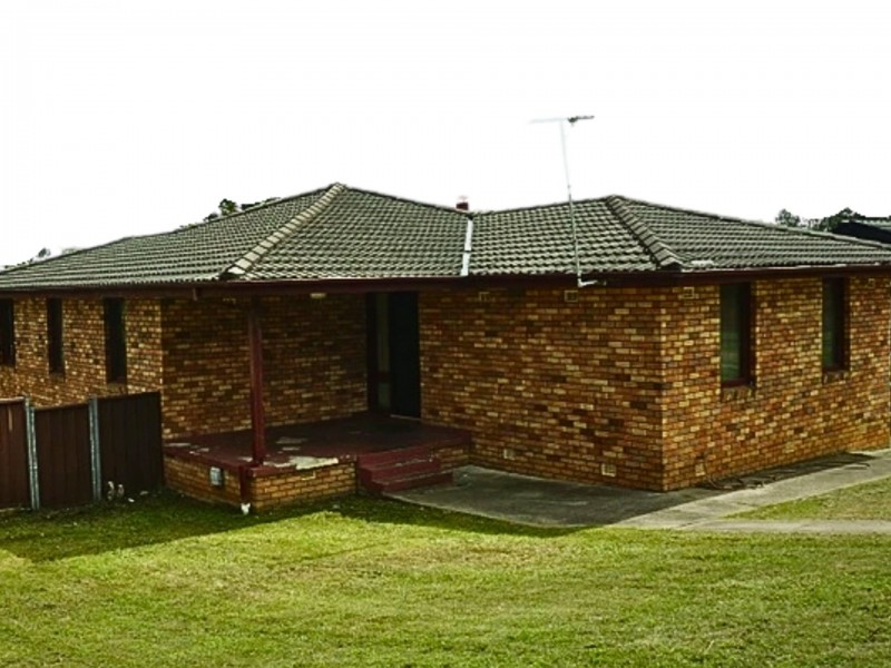 6 Podargus Pl, Ingleburn NSW 2565