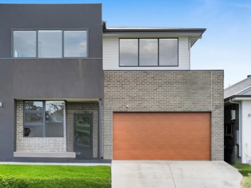 48 Poulton Terrace, Campbelltown NSW 2560