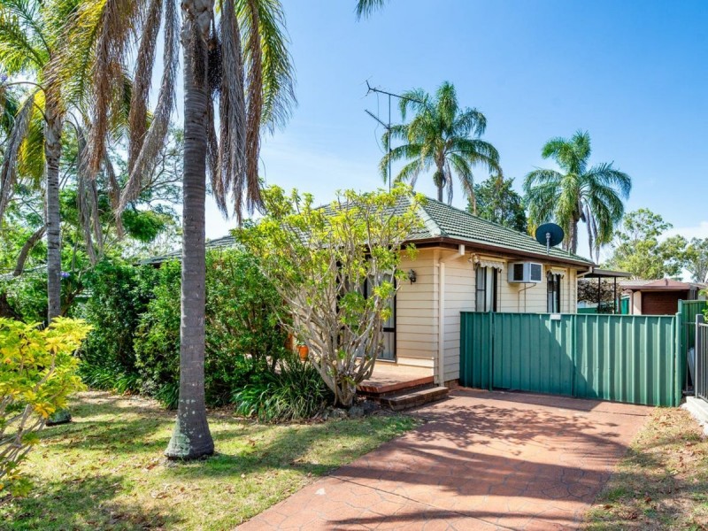 4 Burns Road, Leumeah NSW 2560