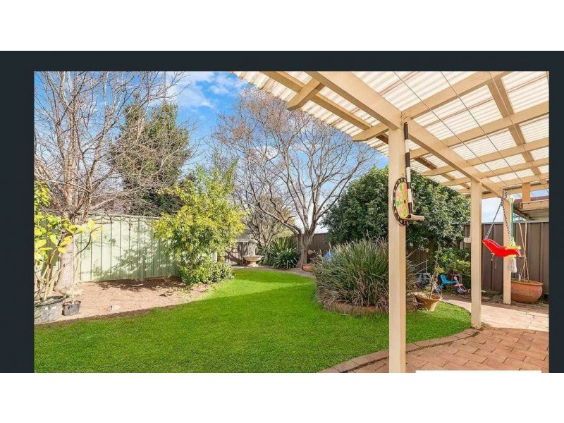 42 Aberfeldy Cres, St Andrews NSW 2566