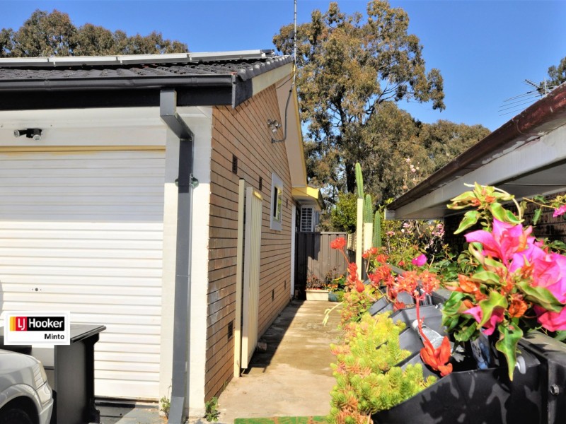 64A Bainbridge Ave, Ingleburn NSW 2565