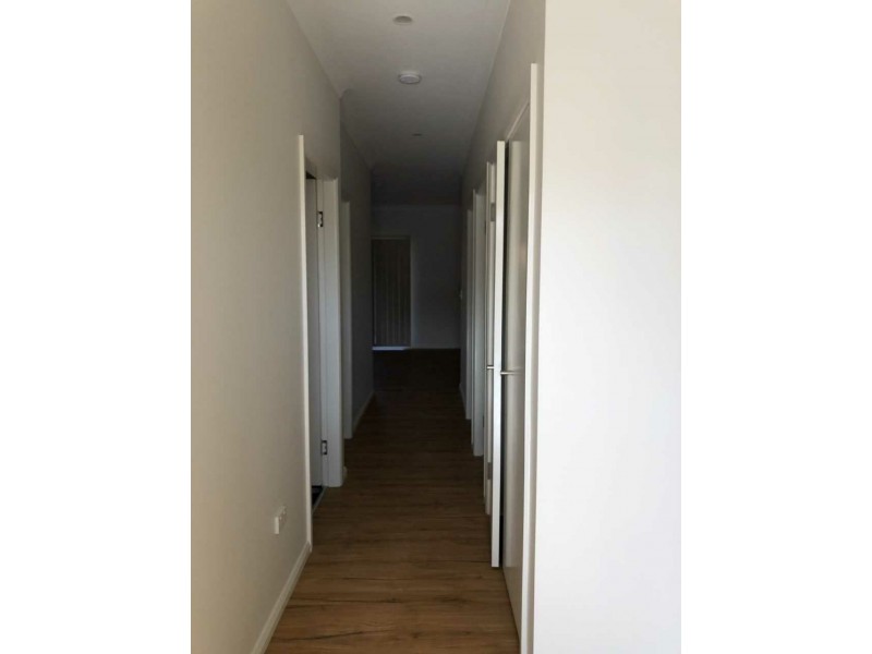 107A Parliament Rd, Macquarie Fields NSW 2564