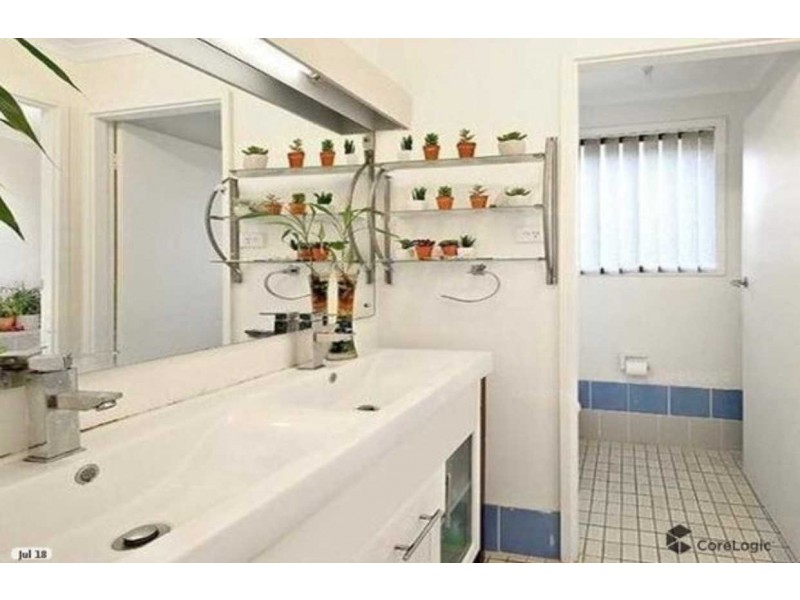 5 Buttercup Street, Macquarie Fields NSW 2564