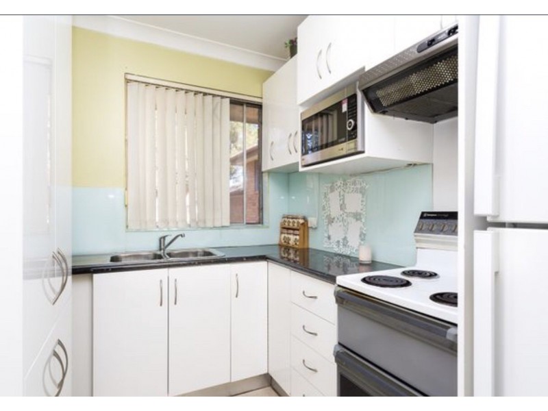 10 7-17 Edwin St, Regents Park NSW 2143