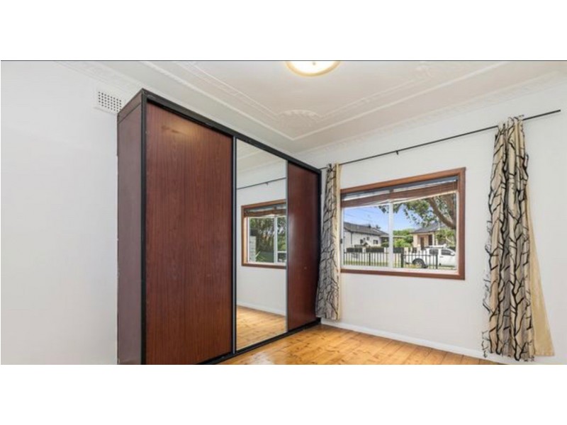 28 Renown Avenue, Punchbowl NSW 2196