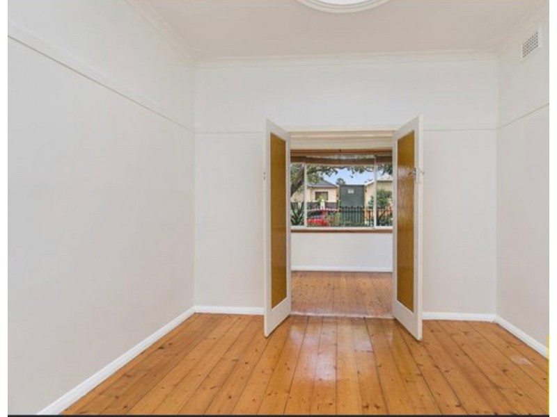 28 Renown Avenue, Punchbowl NSW 2196