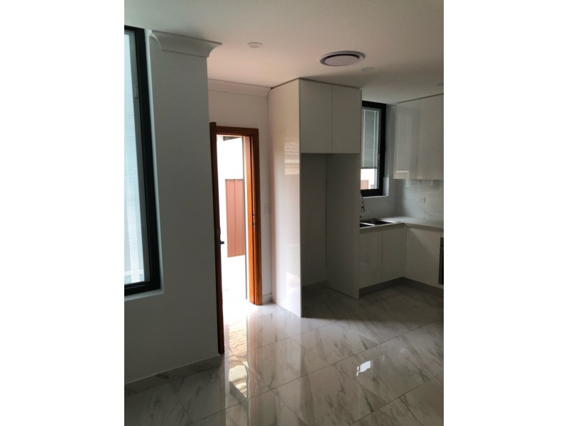 129 King Georges Rd, Wiley Park NSW 2195