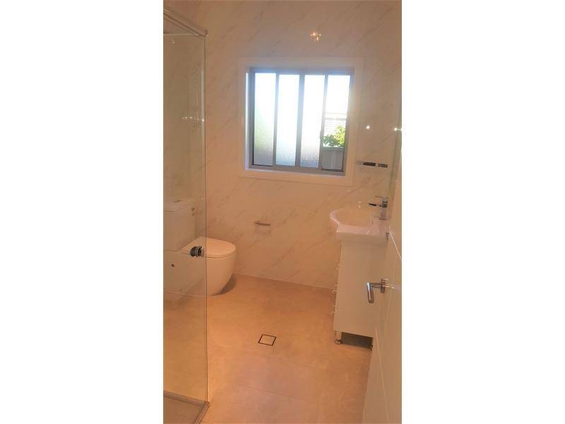 Edensor Park NSW 2176