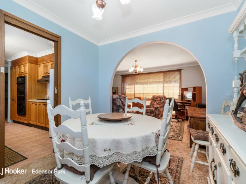 8 Evers Close, Edensor Park NSW 2176