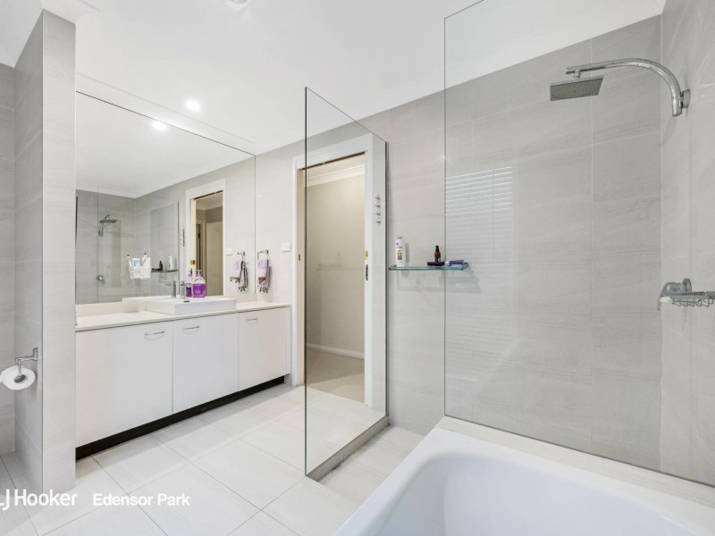 13 Moonlight Road, Prairiewood NSW 2176