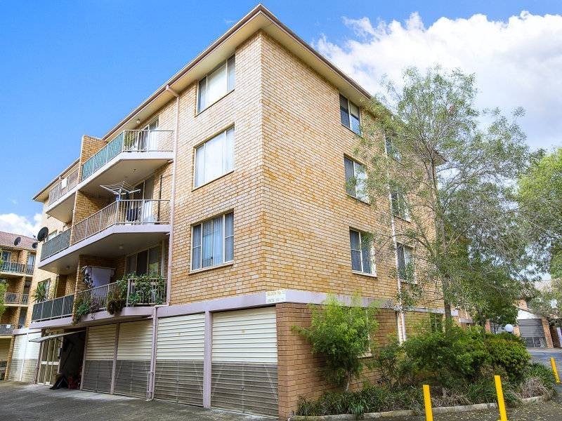 100/1 Riverpark Drive, Liverpool NSW 2170