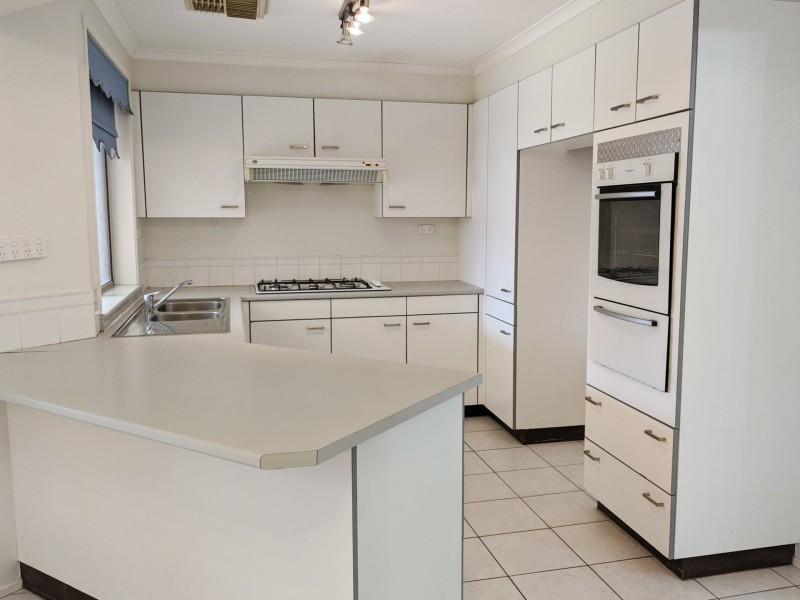 14 Haylen Place, Edensor Park NSW 2176