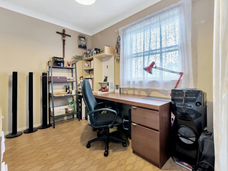 20 Codrington Street, Fairfield NSW 2165