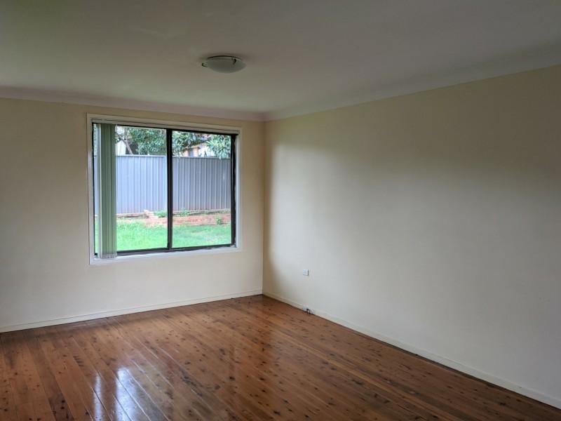 5 Malvern Close, St Johns Park NSW 2176