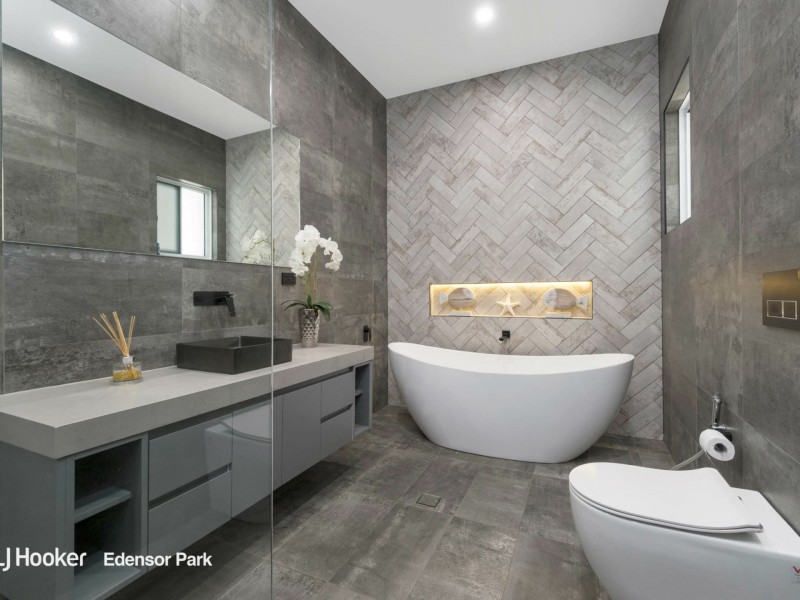 Gregory Hills NSW 2557