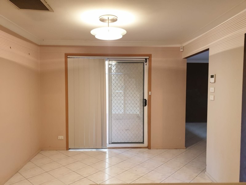 10 Bluff Street, Green Valley NSW 2168