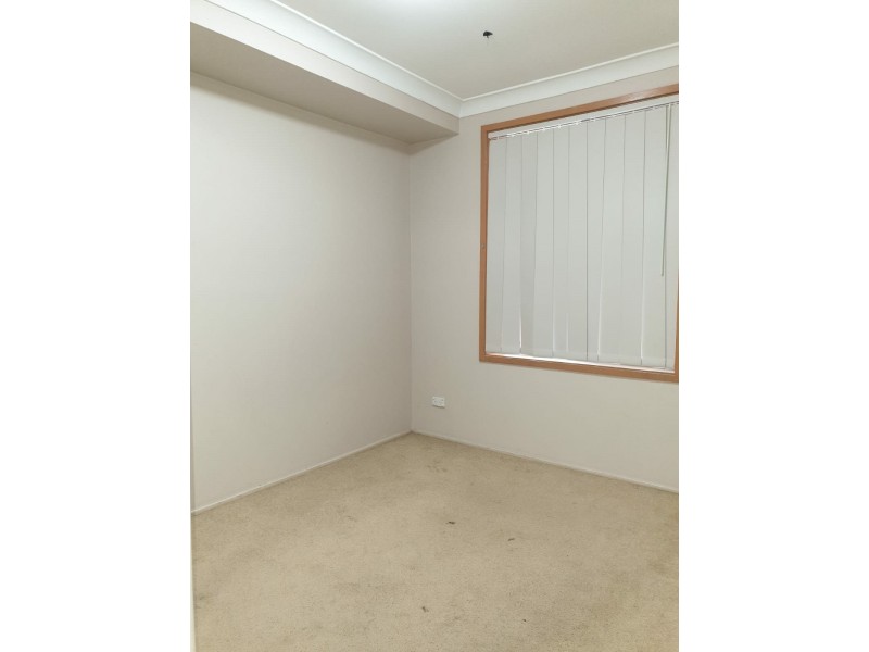 10 Bluff Street, Green Valley NSW 2168