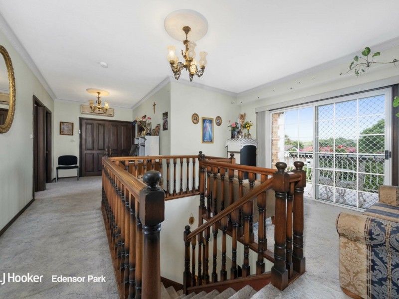 2 Ord Close, Bossley Park NSW 2176