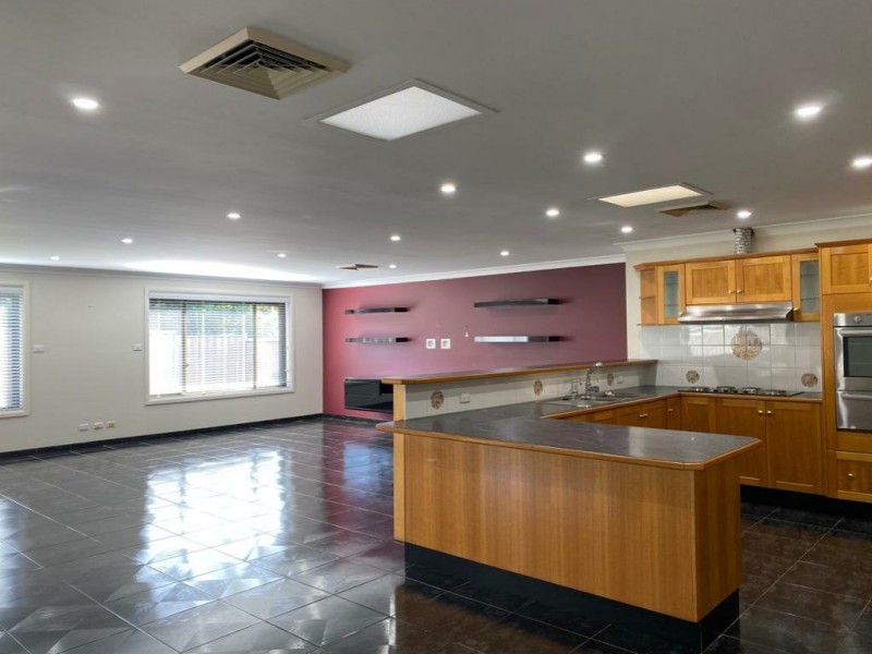 Edensor Park NSW 2176