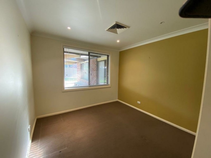 Edensor Park NSW 2176