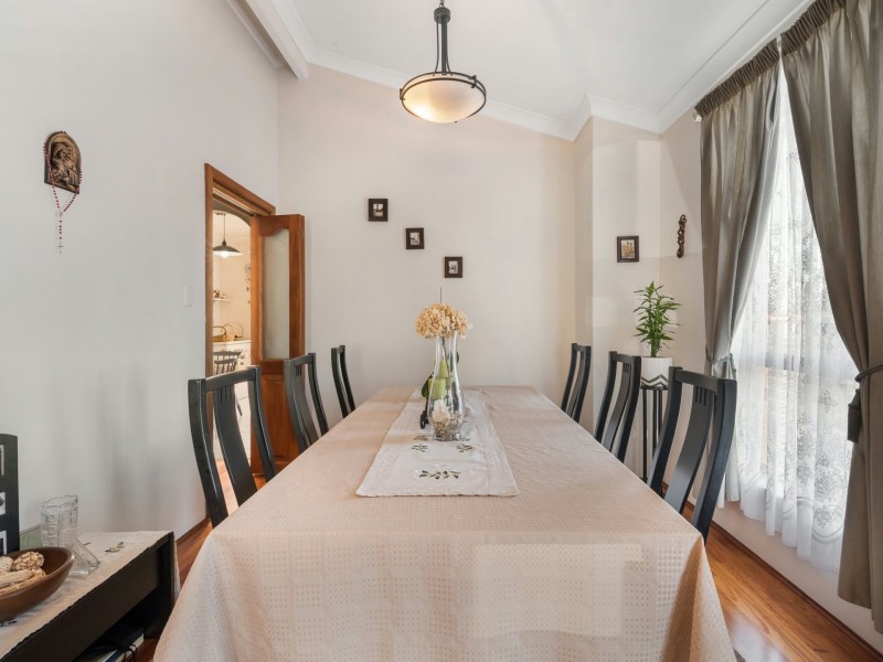 Edensor Park NSW 2176