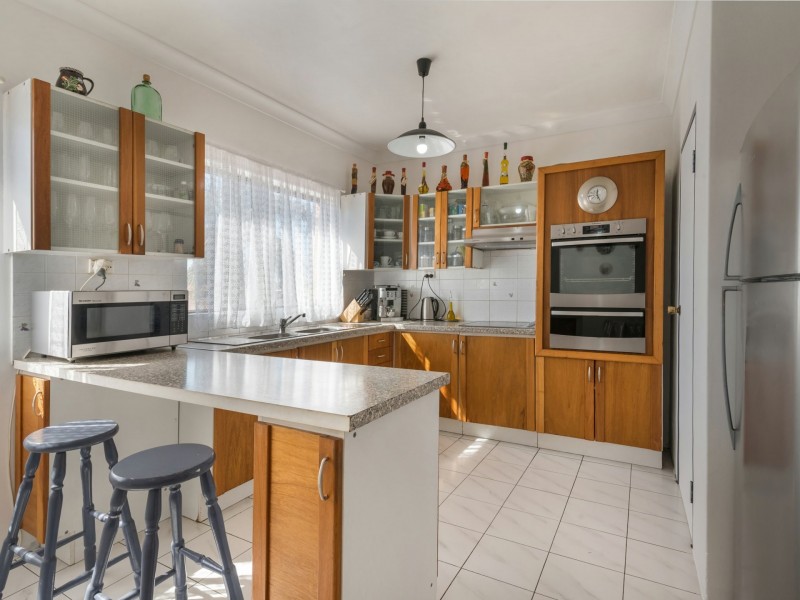 Edensor Park NSW 2176