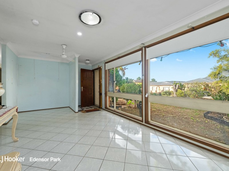 13 Glen Elgin Crescent, Edensor Park NSW 2176