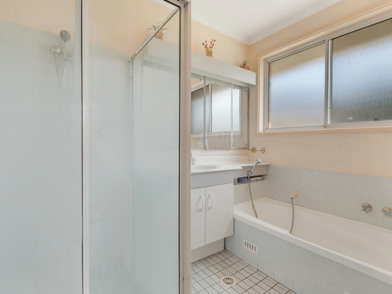 5 Raco Close, Edensor Park NSW 2176