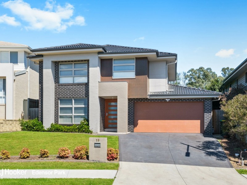 19 Vaal Way, Edmondson Park NSW 2174