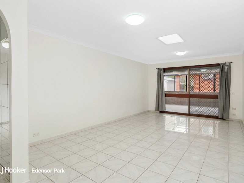 6 Richards Road, Wakeley NSW 2176