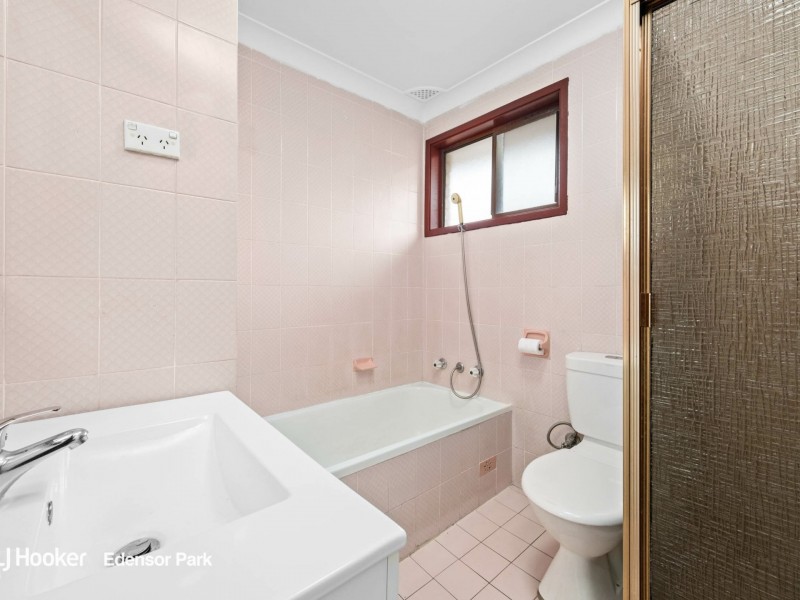 6 Richards Road, Wakeley NSW 2176