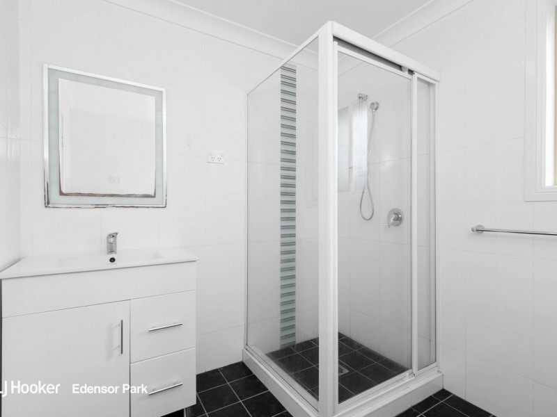 6 Richards Road, Wakeley NSW 2176