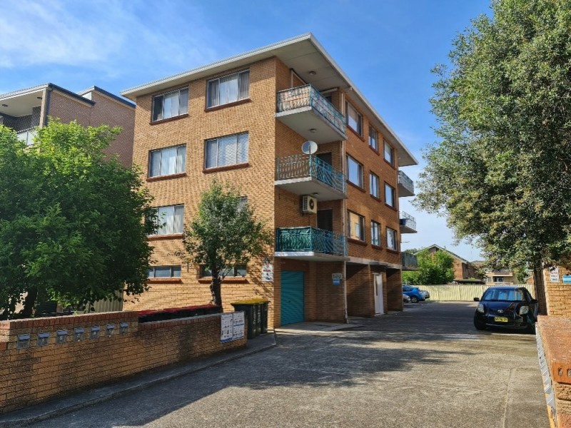 2/49-51 Station Street, Fairfield NSW 2165