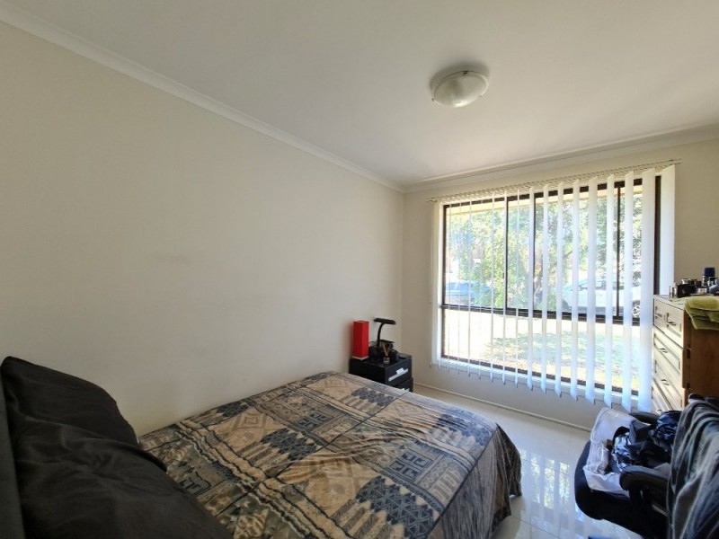 10 Seppelt Place, Edensor Park NSW 2176