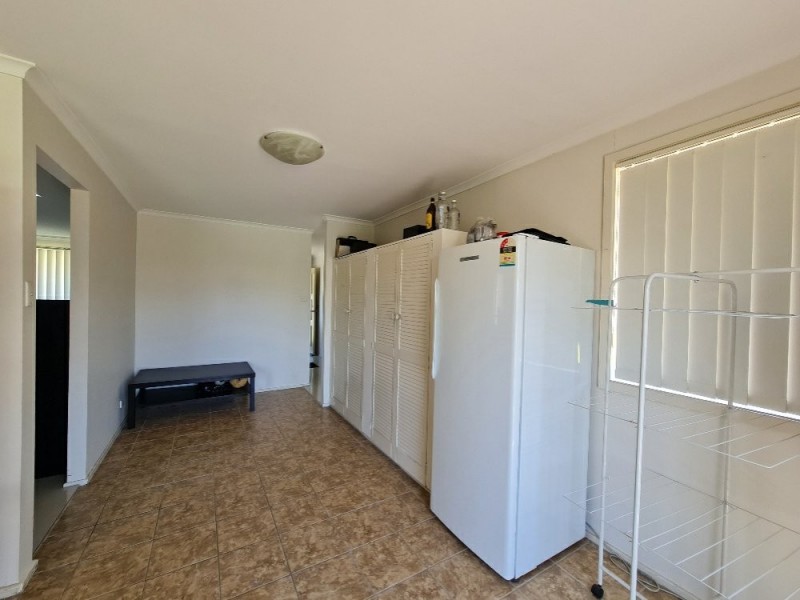 10 Seppelt Place, Edensor Park NSW 2176