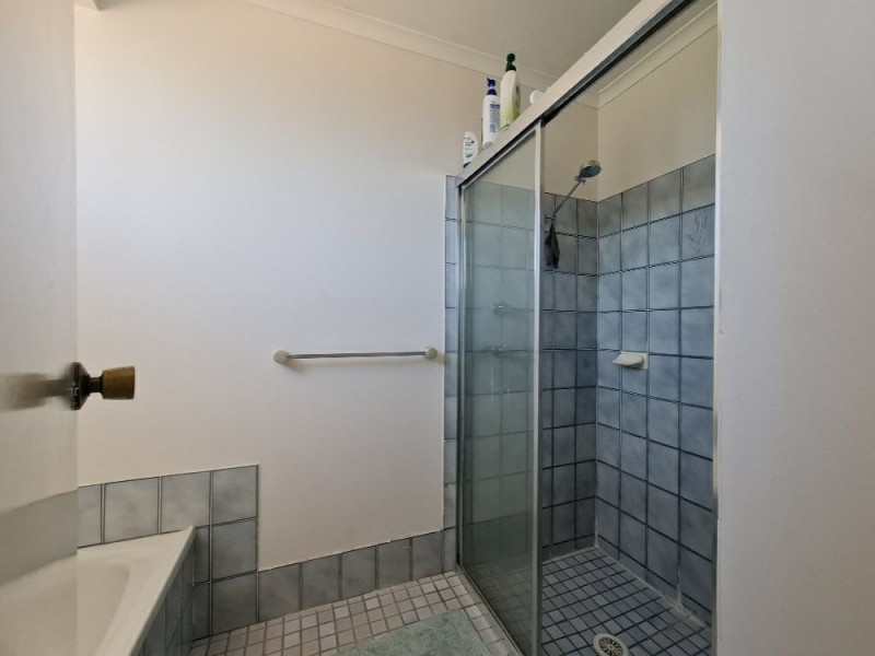 10 Seppelt Place, Edensor Park NSW 2176