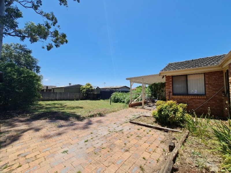 10 Seppelt Place, Edensor Park NSW 2176