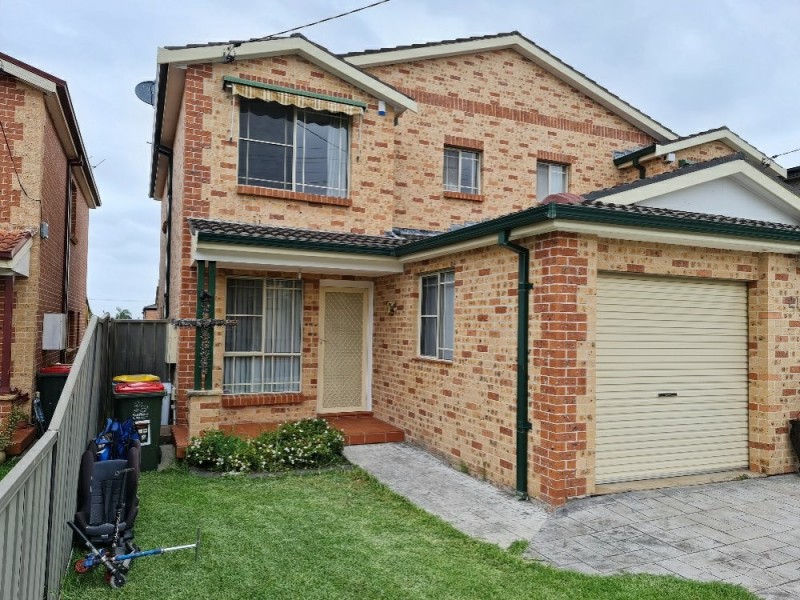 2/21 Throsby Street, Fairfield Heights NSW 2165