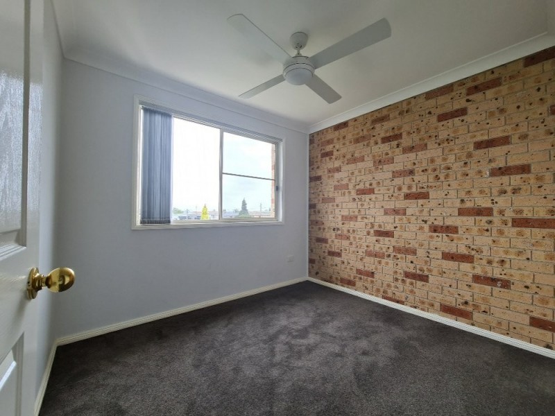 2/21 Throsby Street, Fairfield Heights NSW 2165