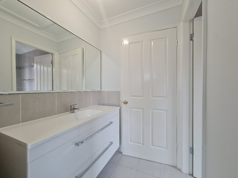 2/21 Throsby Street, Fairfield Heights NSW 2165