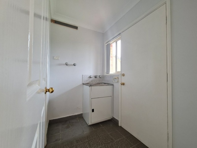 2/21 Throsby Street, Fairfield Heights NSW 2165