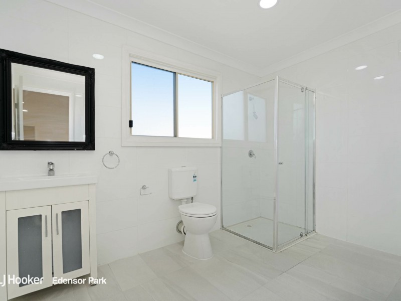 5 Marciano Close, Edensor Park NSW 2176
