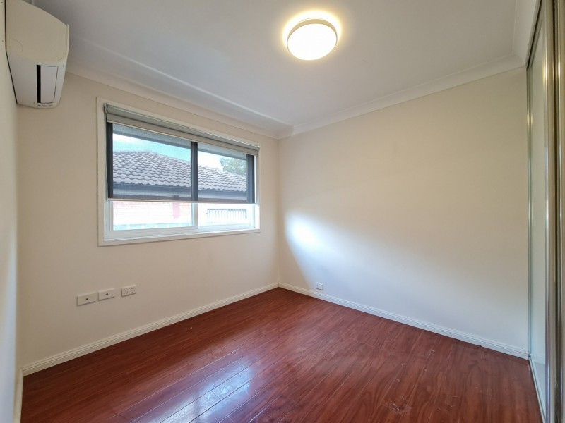 30 Canterbury Road, St Johns Park NSW 2176